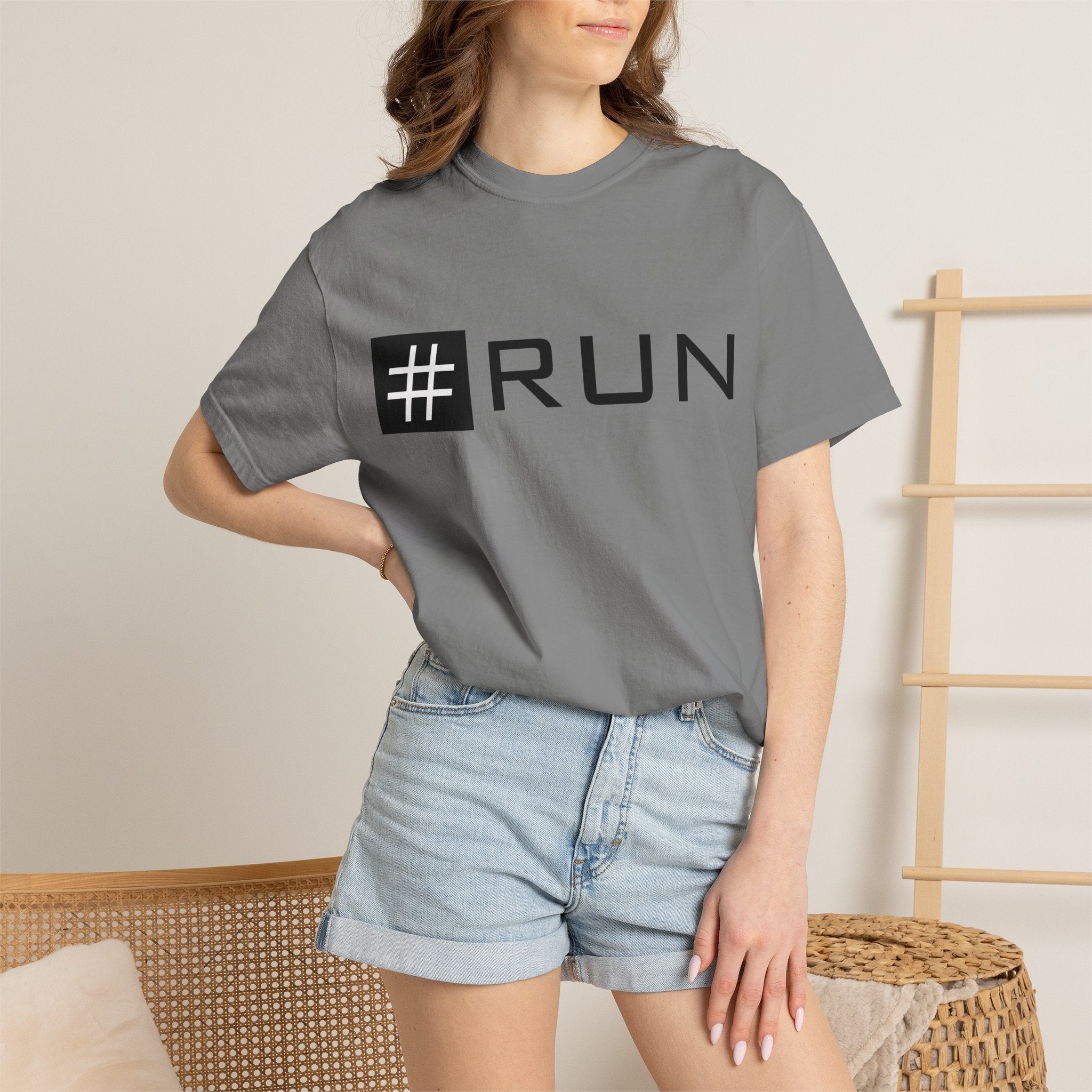 Pulse Fitne55 - #RUN Graphic T-Shirt — Minimalist Running Tee for Runners & Fitness Enthusiasts