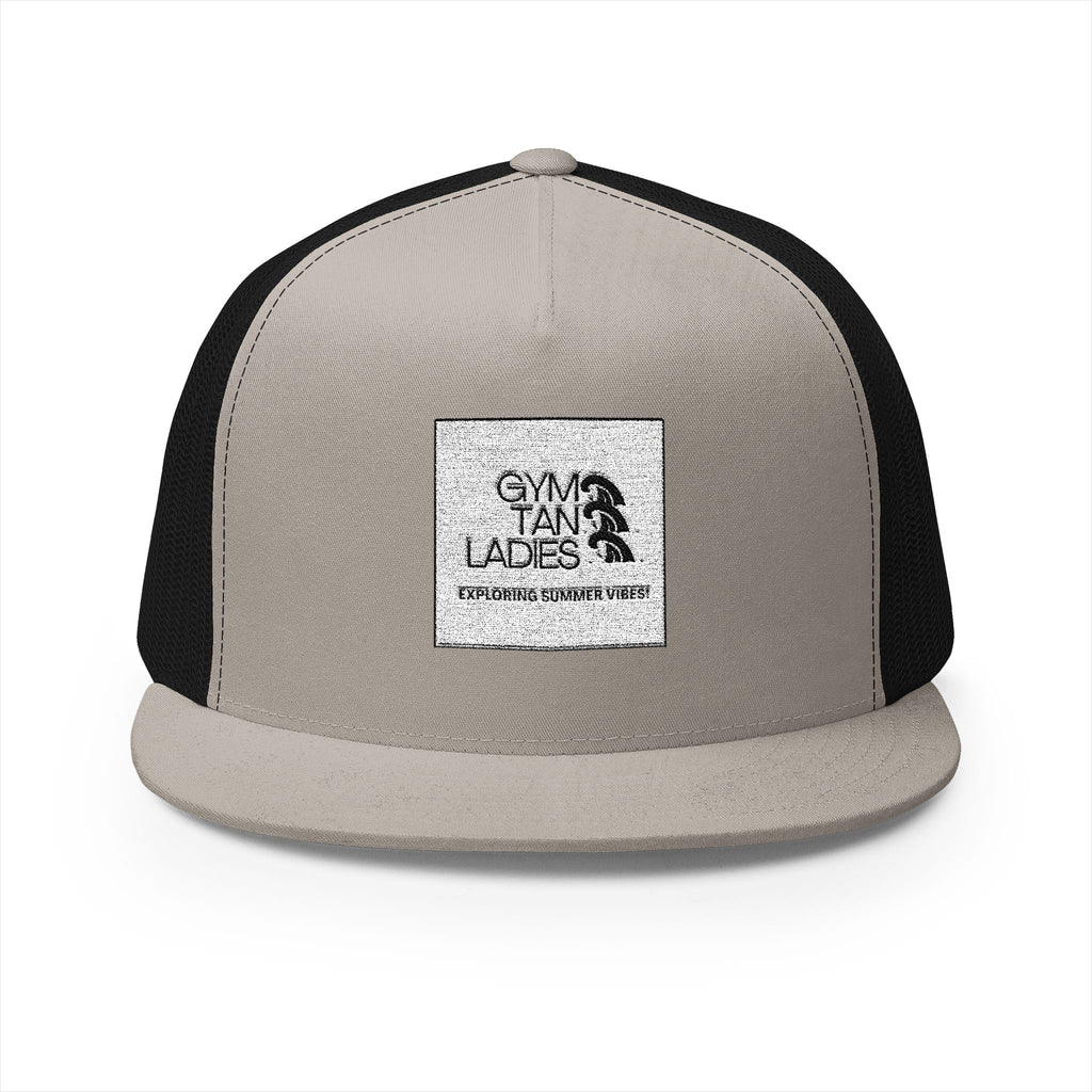 5 Panel Trucker Cap gym tan logo