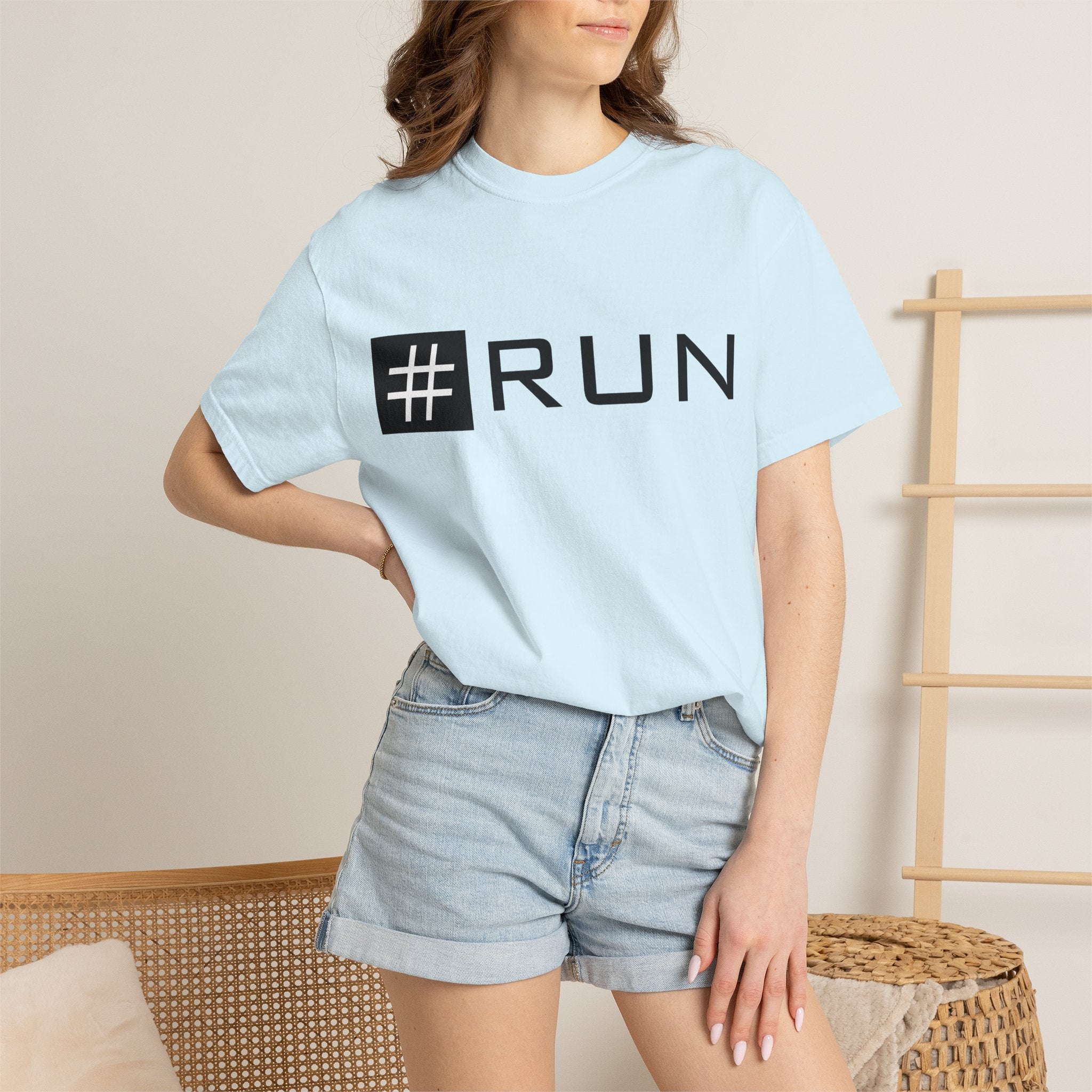 Pulse Fitne55 - #RUN Graphic T-Shirt — Minimalist Running Tee for Runners & Fitness Enthusiasts