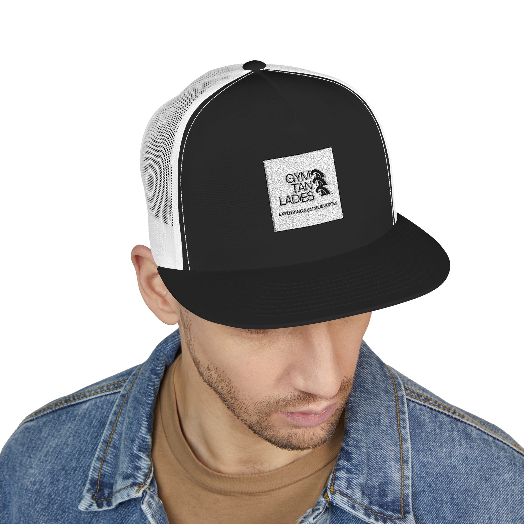 5 Panel Trucker Cap gym tan logo